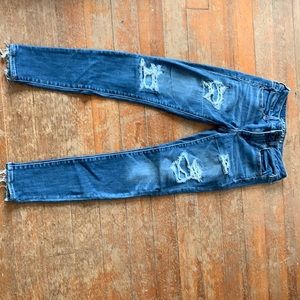 American Eagle Distressed Skinny Jeans Size 6